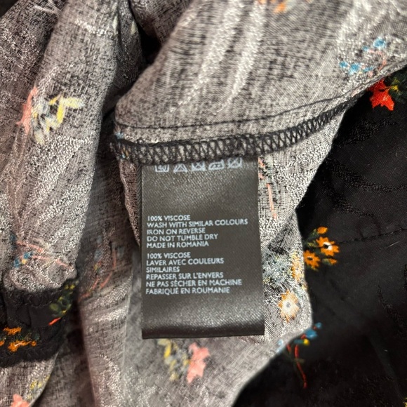 Urban Outfitters Black Deep V-neck Cinched Dark Floral Shirt Peasant Boho Large - Picture 9 of 11